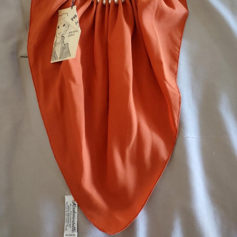 Vintage Mademoiselle Pop-Pearl Brown/Rust Dickie 1960s/70s